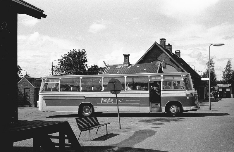http://www.mjk-h0.dk/evp_DSB-Div/33-483.VI.69.-Gummitoget-.Farum.August_1973.jpg