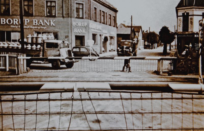 13643-IMG_3798.Borup Bank.jpg (800×514)