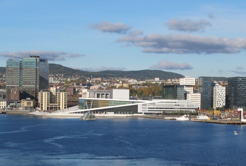 http://www.mjk-h0.dk/evp_Df/6526-IMG_8845.Operaen%20i%20Oslo.2.10.2014.jpg