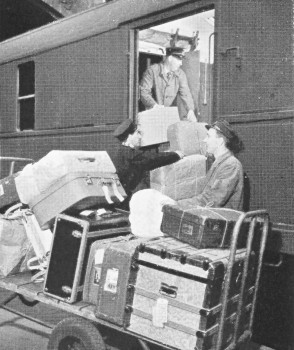 http://www.mjk-h0.dk/evp_Div/rejsegods.dsb_1955.jpg
