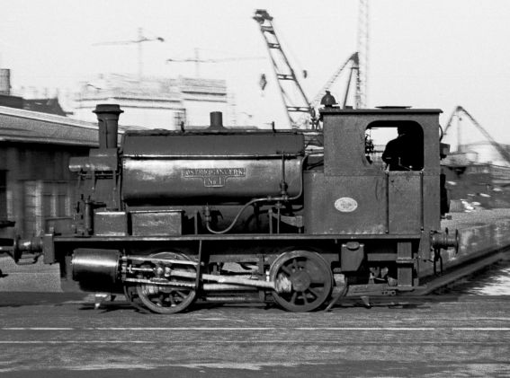 http://www.mjk-h0.dk/evp_Gas/c-63.ii.19.oestre_gasvaerk_nr.1.kbh.frihavn.apr.1959.jpg