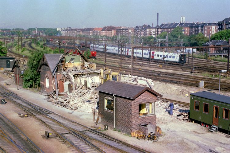 http://www.mjk-h0.dk/evp_Gb/1020.x..04.gb.togekspeditionen.maj_1990.jpg