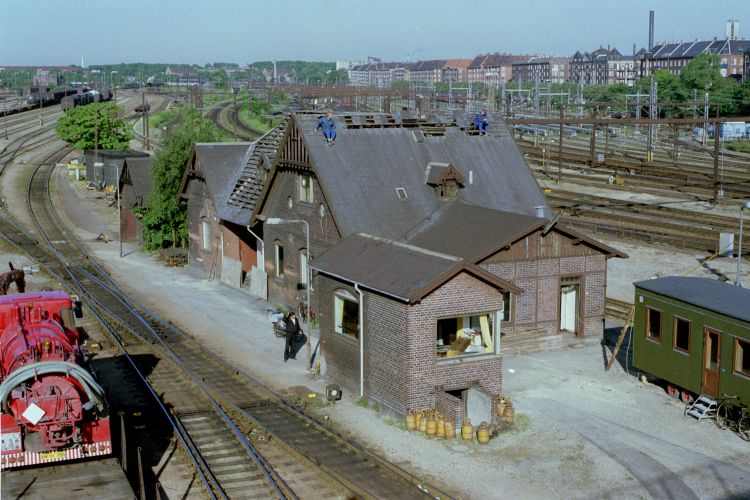 http://www.mjk-h0.dk/evp_Gb/1020.x.02.gb.togekspeditionen.maj_1990.jpg