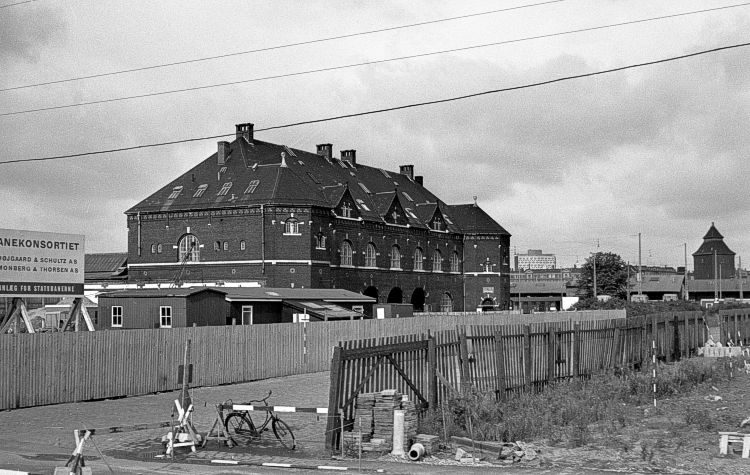 http://www.mjk-h0.dk/evp_Gb/330.i.10.koebenhavn_gb.4.9.1966.jpg