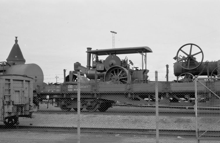 http://www.mjk-h0.dk/evp_Gb/477.iii.11.dsb.mdt.gb.juni_1972.jpg