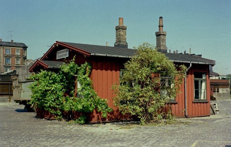 http://www.mjk-h0.dk/evp_Gb/825.iii.04.gb.kvaegtorvsstationen.17.8.1965.jpg