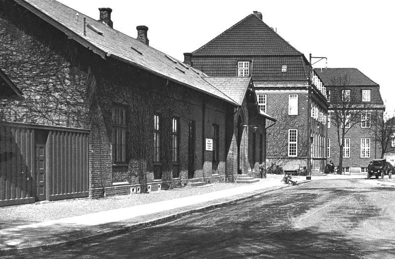 http://www.mjk-h0.dk/evp_Kystb/16-hellerup.1928.rask.gb.jpg