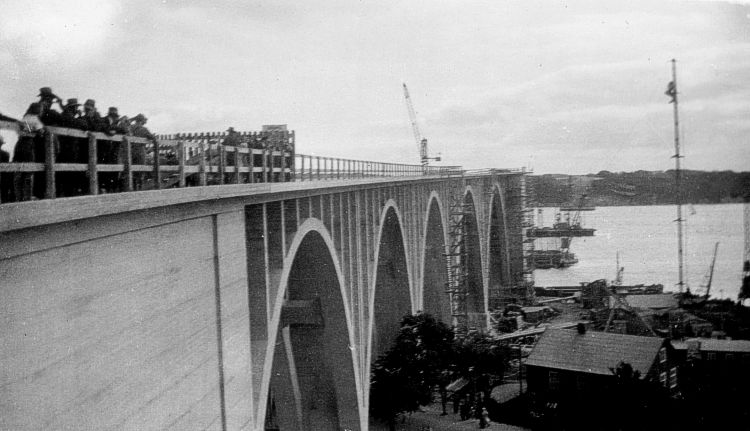 http://www.mjk-h0.dk/evp_Lillebaeltsbroen/lillebaelt-5.ark.vognstyrer.dk.jpg