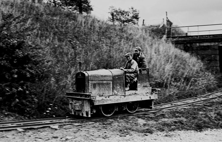 http://www.mjk-h0.dk/evp_Nivaa/48.i.15.nivaagaard_tglvk.aug.1958..jpg