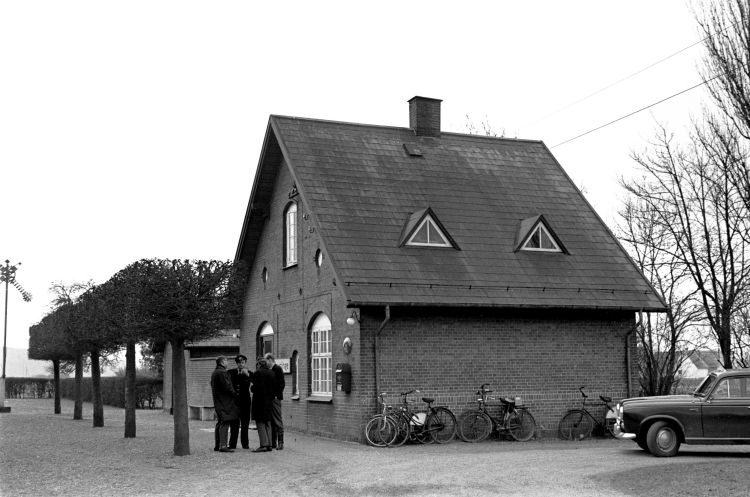 http://www.mjk-h0.dk/evp_OKMJ/312.i.04.okmj%20revninge.20.3.1966..jpg