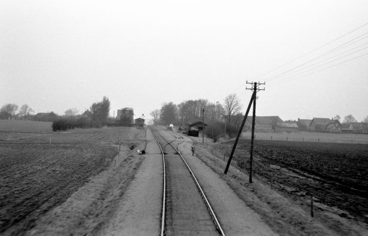 http://www.mjk-h0.dk/evp_OKMJ/314.v.56.revninge_set_m.martofte.20.3.1966..jpg