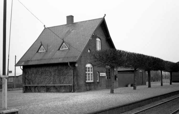 http://www.mjk-h0.dk/evp_OKMJ/315.ii.18.okmj.agedrup.20.3.1966..jpg