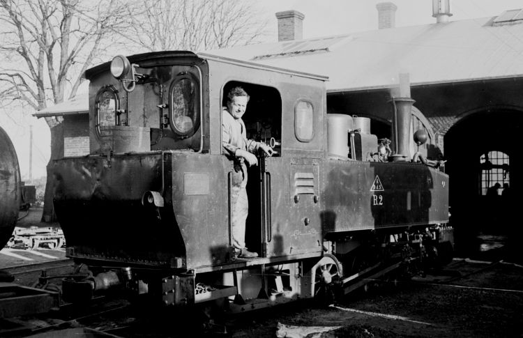 http://www.mjk-h0.dk/evp_Roer/55.ii.34.dds.b2.saxk.sukkerfbr.okt.1958.jpg