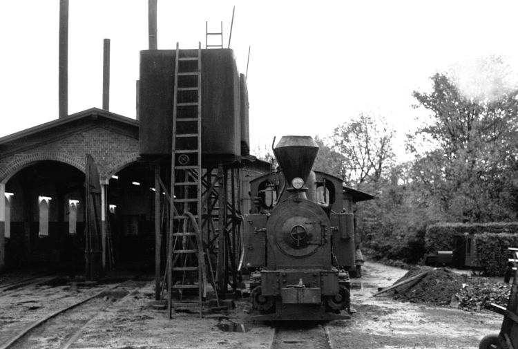 http://www.mjk-h0.dk/evp_Roer/74.ii.17a.goerlev_sukkerfbr._nr.4.goerlev.okt.1959..jpg