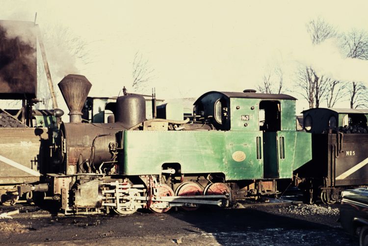 http://www.mjk-h0.dk/evp_Roer/dia.32.goerlev_nr.3.goerlev.1958.jpg