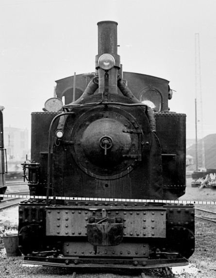 http://www.mjk-h0.dk/evp_Roer/m.75.iii.09.nakskov_sukkerfbr.nr.5.nakskov,nov.1959.jpg