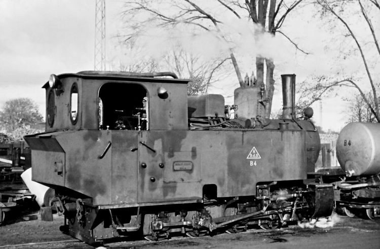 http://www.mjk-h0.dk/evp_Roer/sakskoebing_sukkerfabrik.dds.b4.nov.1964.foto.p.adamsen.jpg