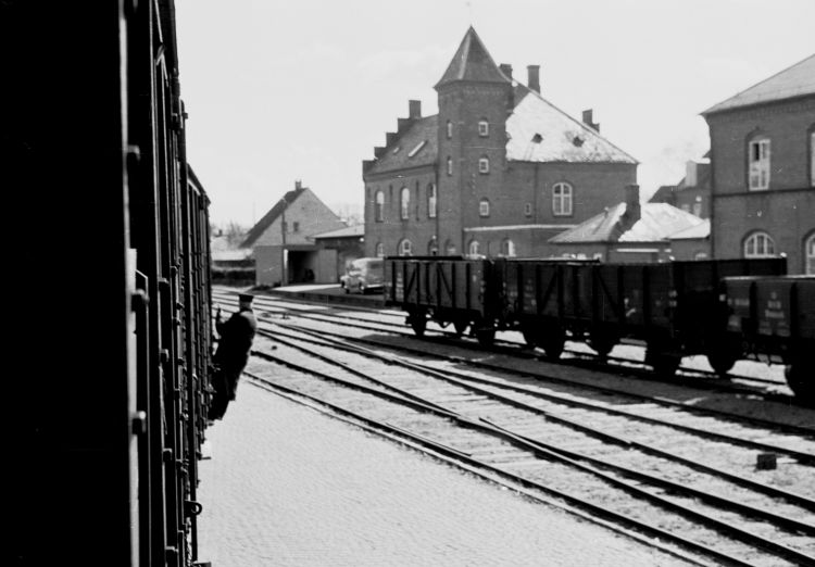 http://www.mjk-h0.dk/evp_So-Ve/20.ii.30.so-by.april1957.jpg