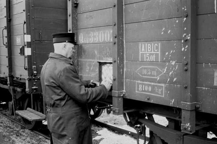 http://www.mjk-h0.dk/evp_So-Ve/20.ii.32.so-by.april1957.jpg