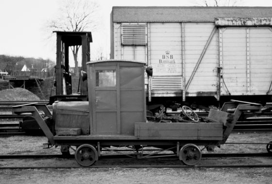 http://www.mjk-h0.dk/evp_Soroe/32.ii.08a.motortrolje.soroe.okt.1957.jpg